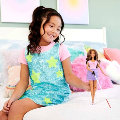 Barbie Fashionistas Büyüleyici Parti Bebekleri HRH17