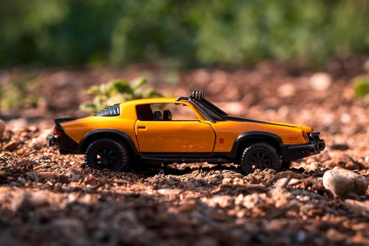 Jada 1:32 Transformers 1977 Chevrolet Camaro Bumblebee