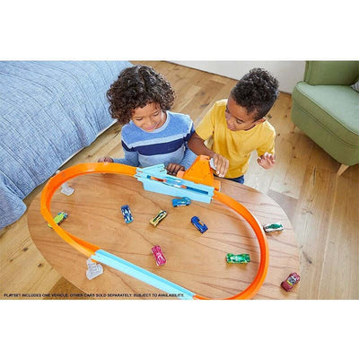 Hot Wheels Şampiyonluk Parkuru Yarış Pisti Rapid Raceway - Roket Oyuncak