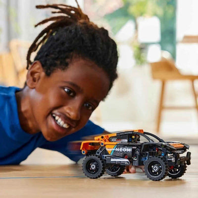 LEGO Technic NEOM McLaren Extreme E Yarış Arabası 42166 252 Parçalı, Çek-Bırak Fonksiyonlu Arazi Yarış Aracı Seti - Roket Oyuncak