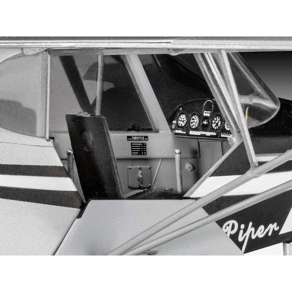 Revell 1:32 Sports Plane VSU03835