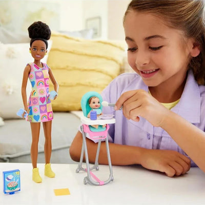 Barbie Bebek Bakıcılığı Oyun Seti HTK34