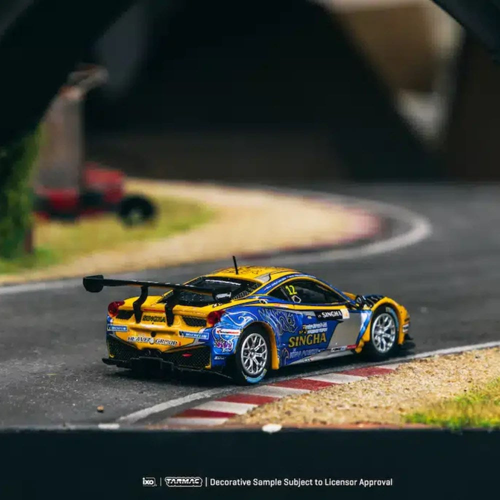 Tarmac 1:64 Ferrari 458 Italia GT3 GT Asia 2016 C. Van Dam - P. Bhirombhakdi