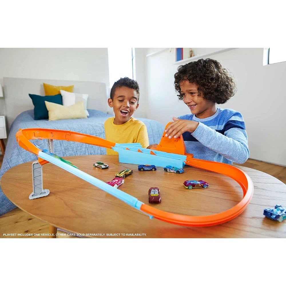 Hot Wheels Şampiyonluk Parkuru Yarış Pisti Rapid Raceway