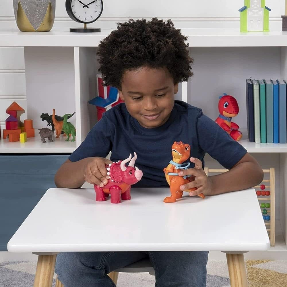 Dino Ranch Deluks Figür Paketi Triceratops