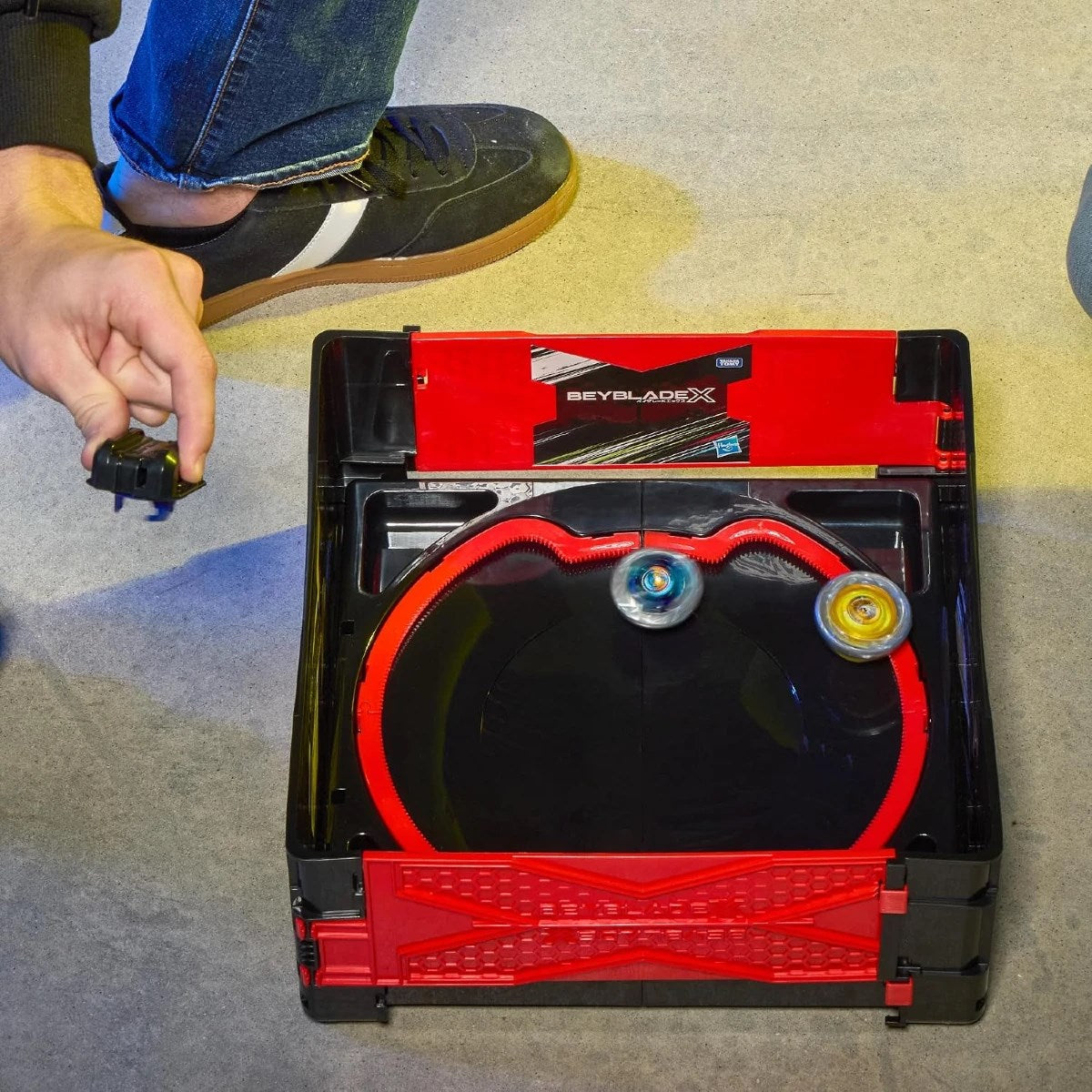 Beyblade X Clash & Carry Taşınabilir Arena Oyun Seti