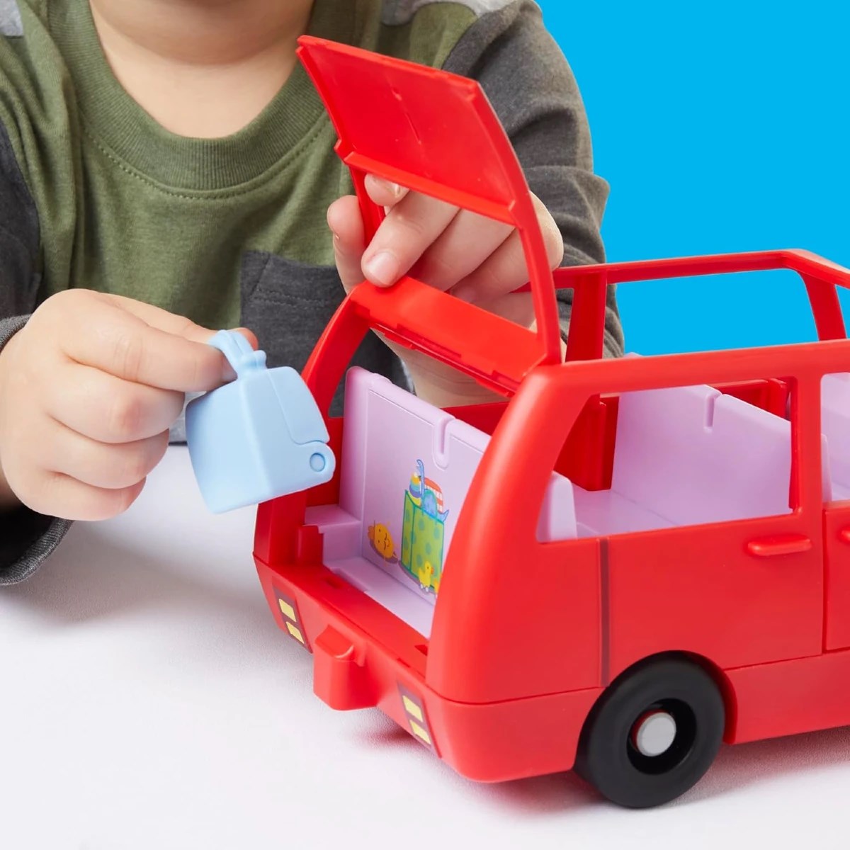 Peppa Pig Peppa Büyük Aile Arabası Oyun Seti