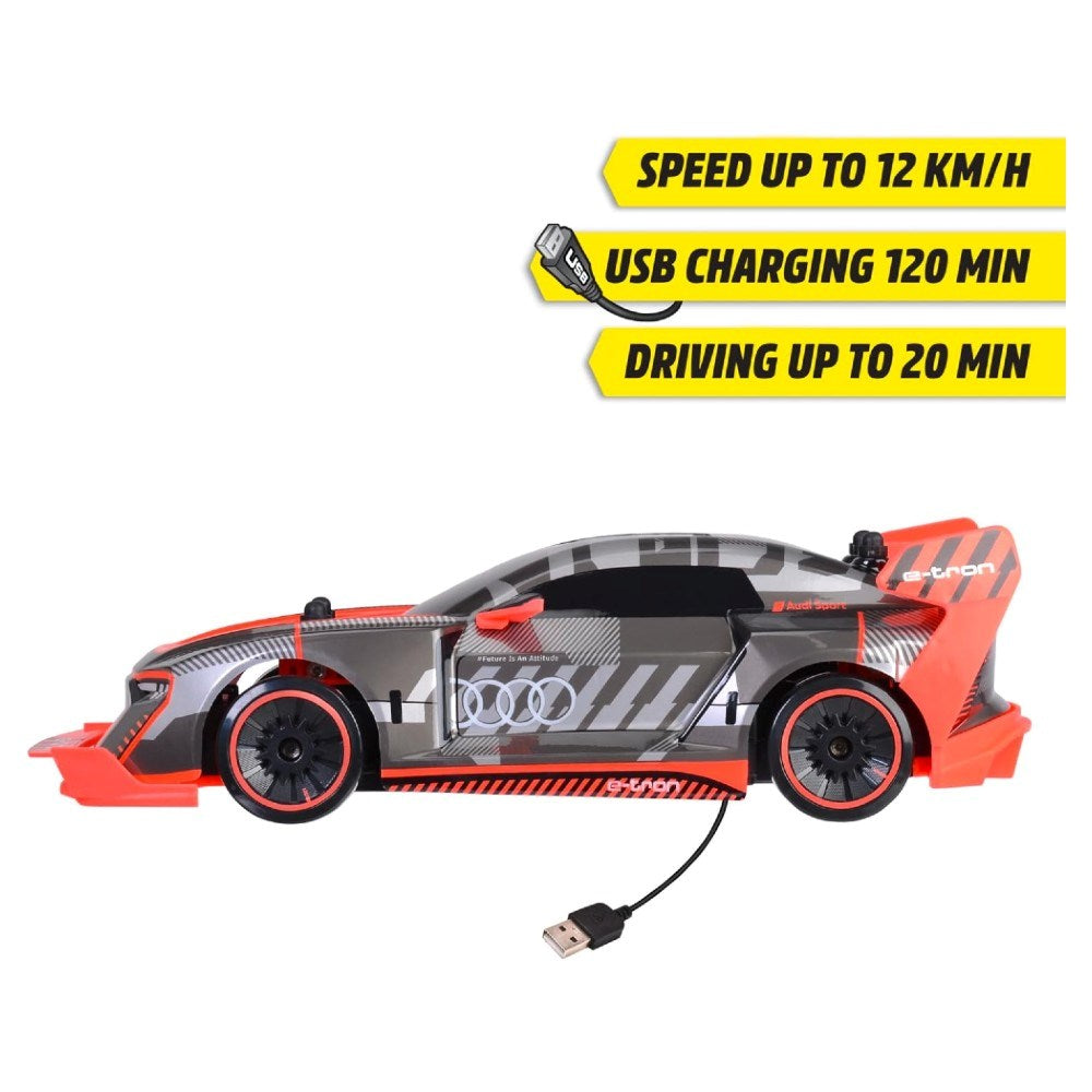 Dickie Audi S1 E-Tron Quattro Drift Uzaktan Kumandalı Araba 12 km/s hıza kadar çıkabilen ve USB şarj özelliğine sahip.