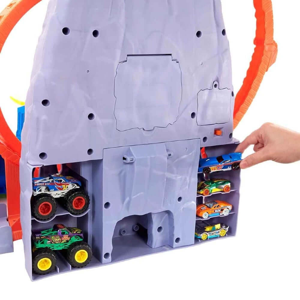 Hot Wheels Monster Trucks Volkanik Alanda Macera Oyun Seti