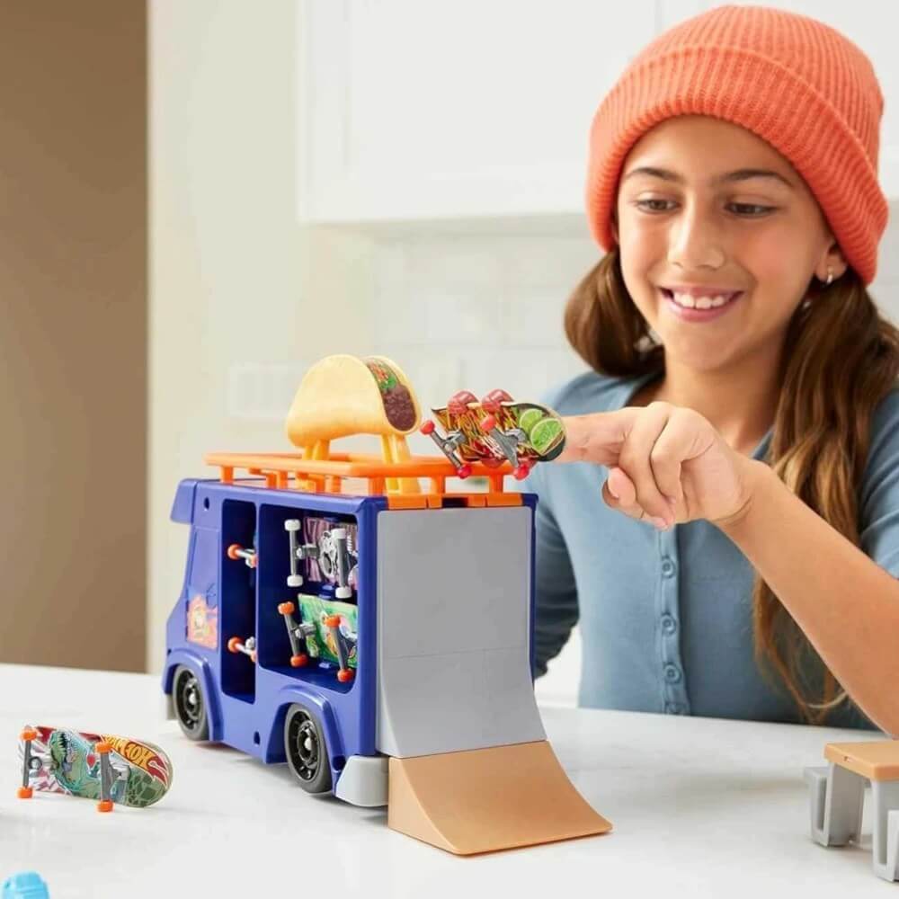 Hot Wheels Skate Taco Arabası Oyun Seti