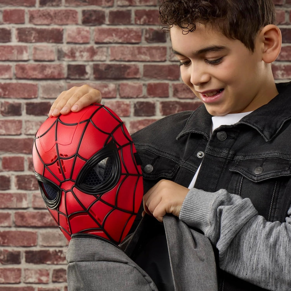 Marvel Spider-Man Wisecrackin’ Glow Işıklı ve Sesli Elektronik Maske