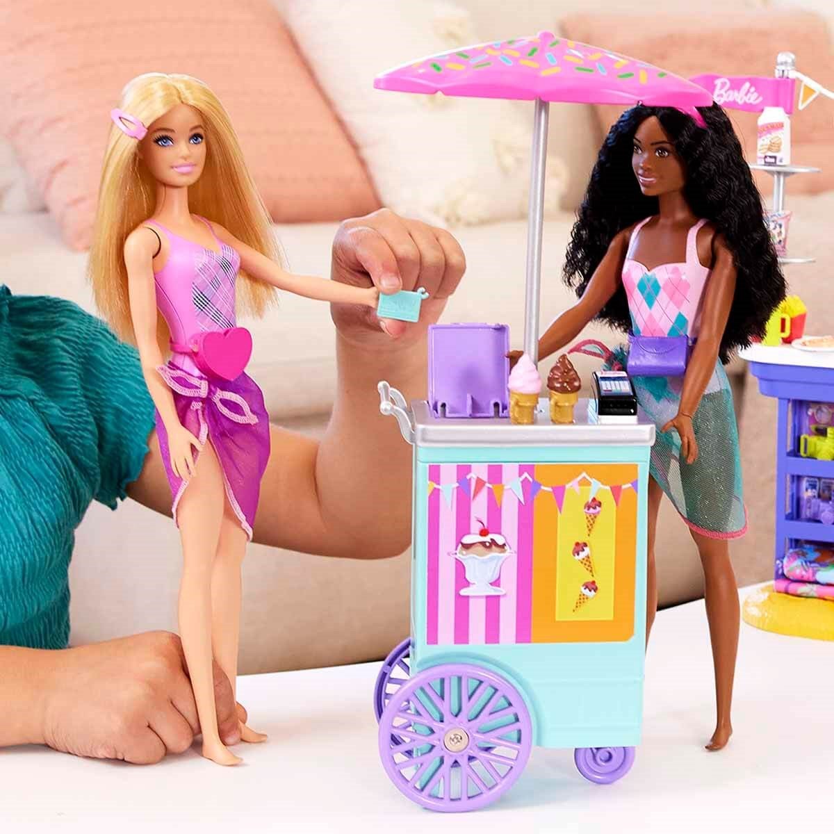 Barbie Brooklyn ve Malibu Bebekleri Oyun Seti - Roket Oyuncak