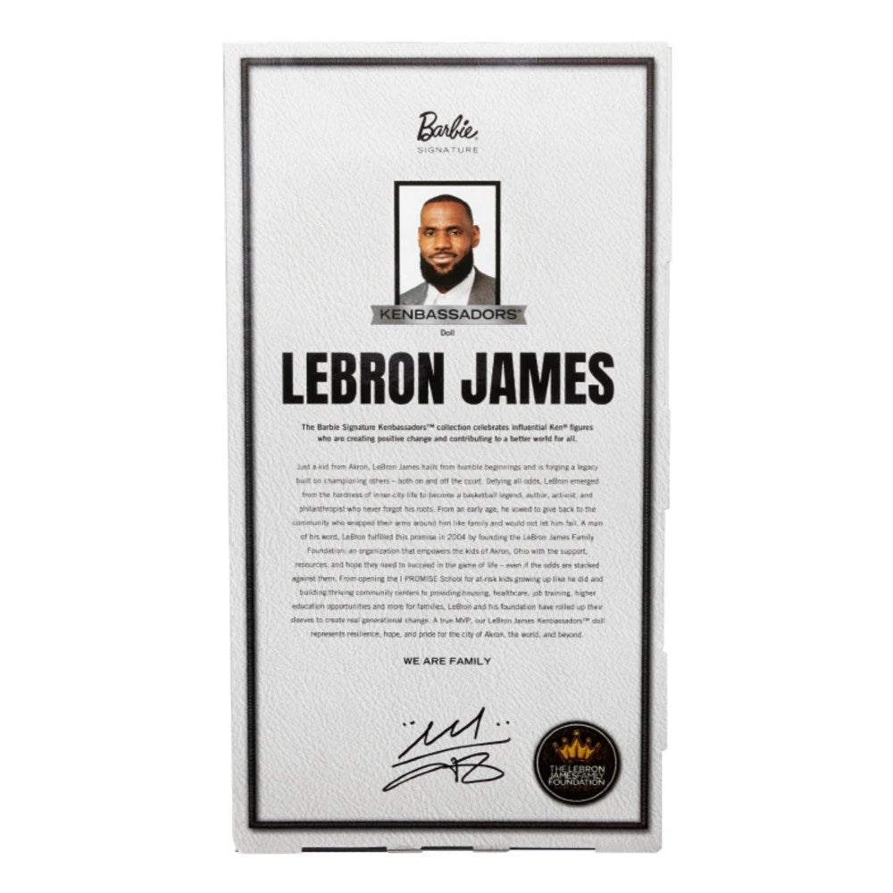 Barbie Signature LeBron James Kenbassadors Koleksiyon Bebek 23 Numara Ceketli, Aksesuarlı ve 33 cm Boyutunda Premium Figür - Roket Oyuncak