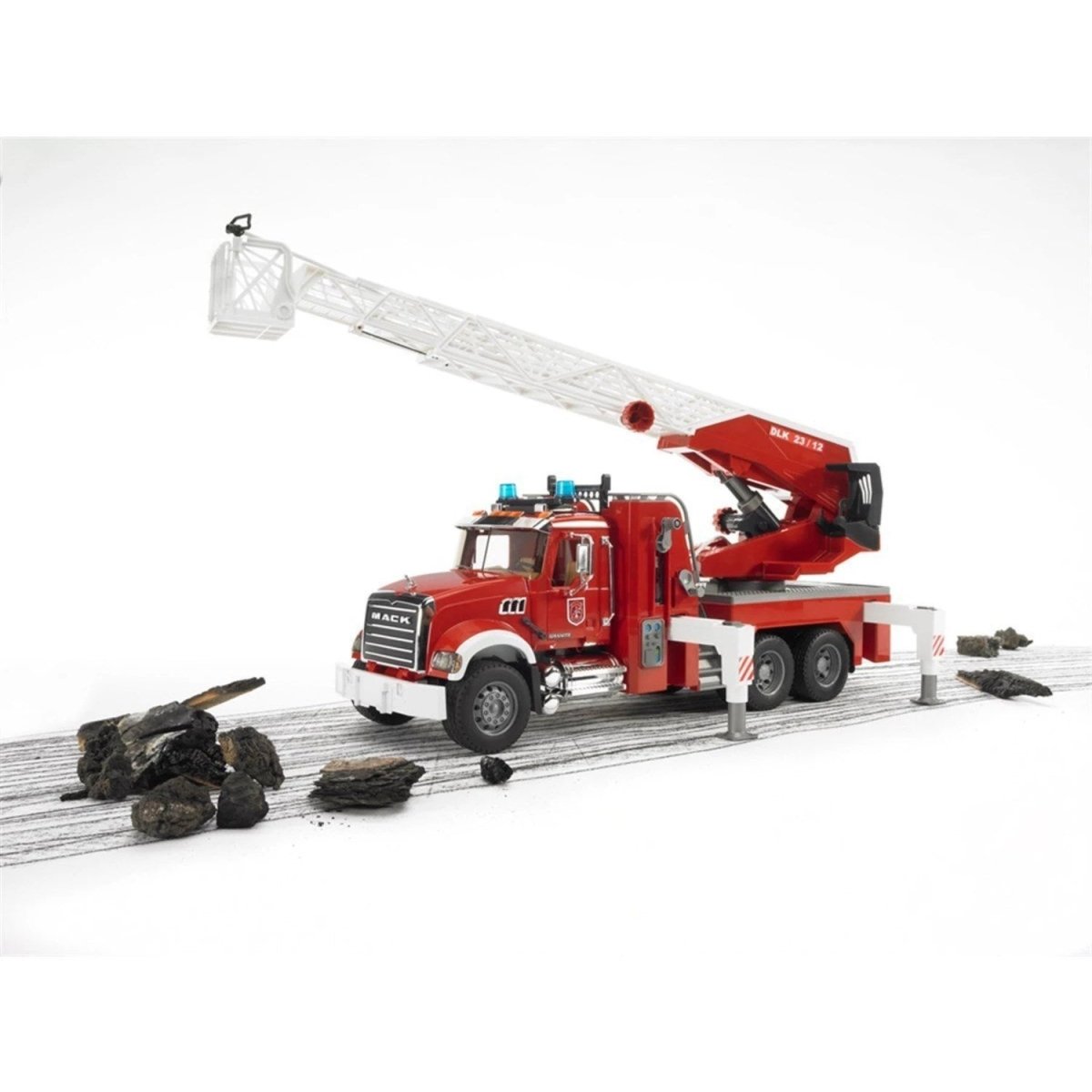 Bruder Mack Granite İtfaiye Aracı BR02821 - Roket Oyuncak