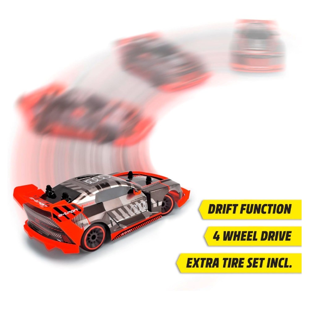 Dickie Audi S1 E-Tron Quattro Drift Uzaktan Kumandalı Araba drift fonksiyonu ve dört tekerlekten çekiş özelliği ile.