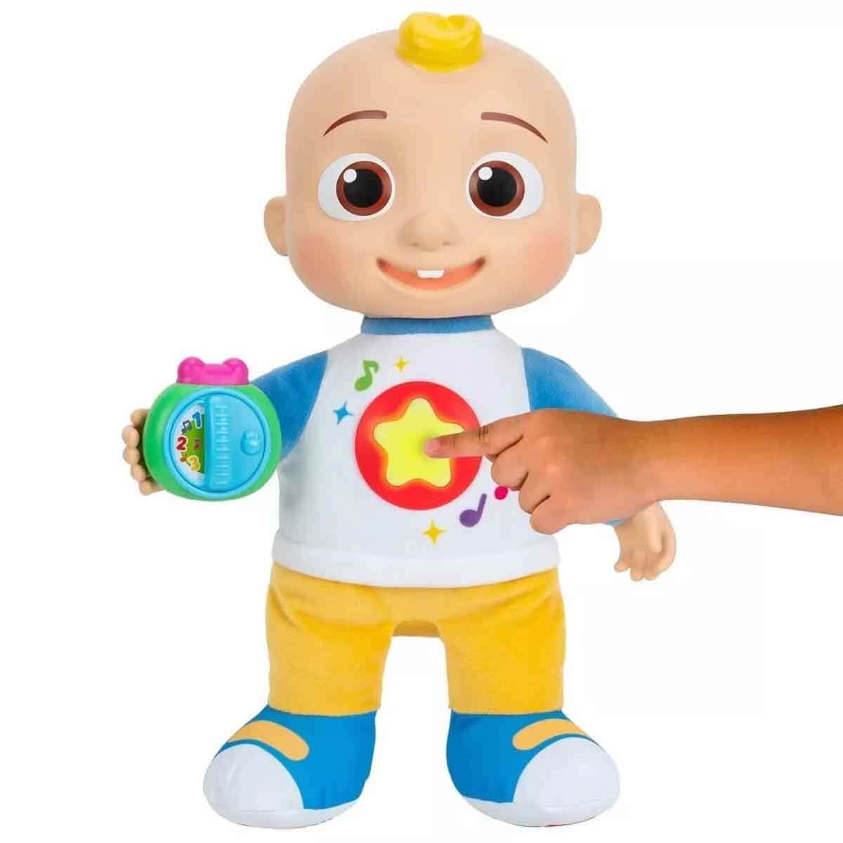 Cocomelon Sesli ve Işıklı JJ Peluş 32 Cm - Roket Oyuncak