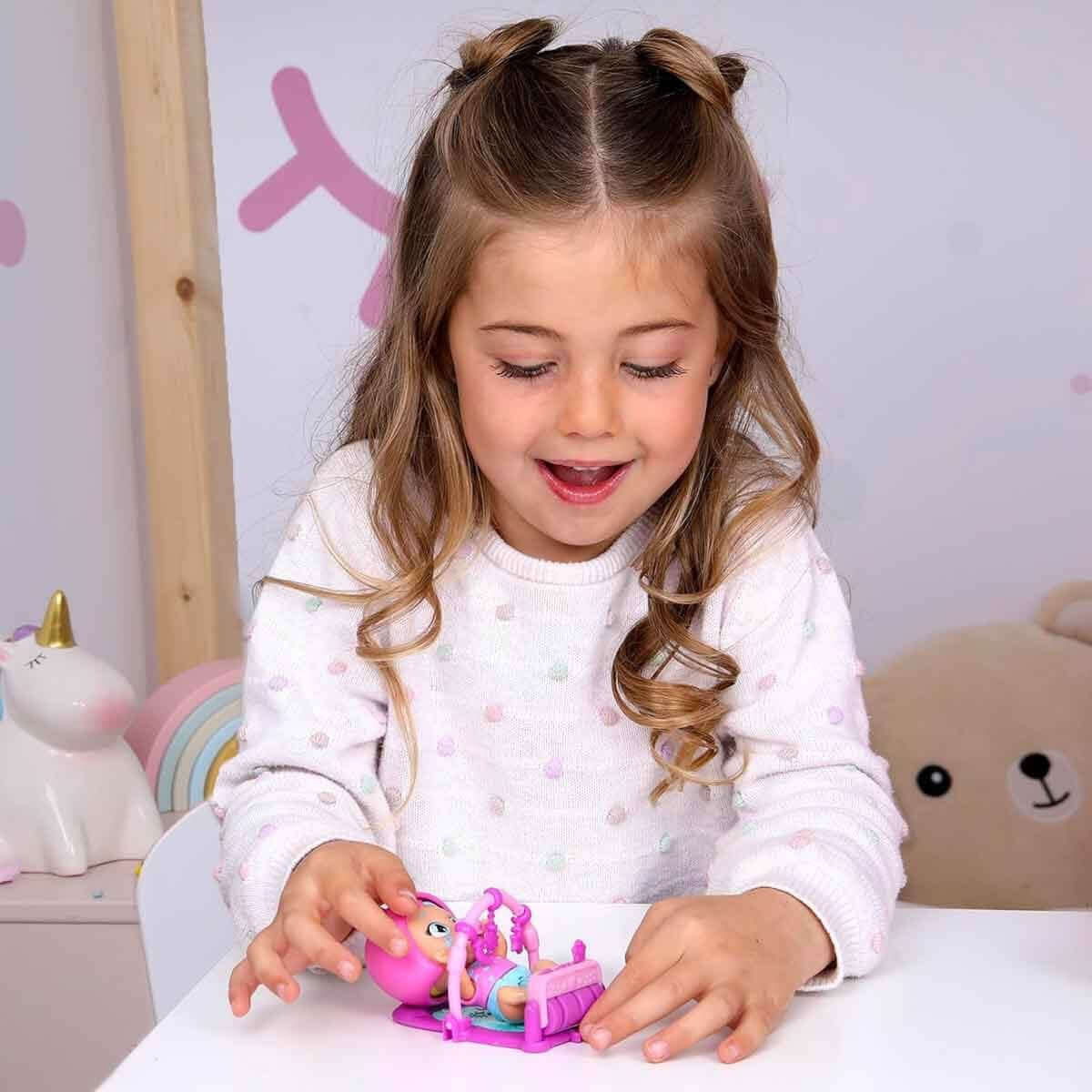 Cry Babies Oyun Zamanı Millie Emekleyen Bebek ve Gym - Roket Oyuncak
