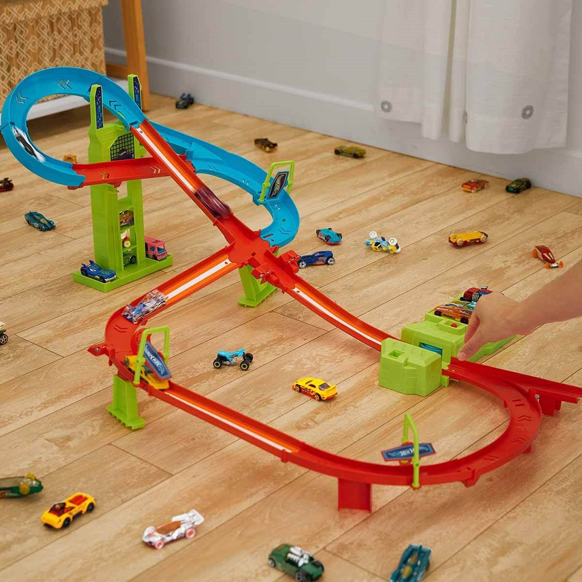 Hot Wheels Neon Yarışlar Çoklu Yarış Heyecanı Pisti HPC07