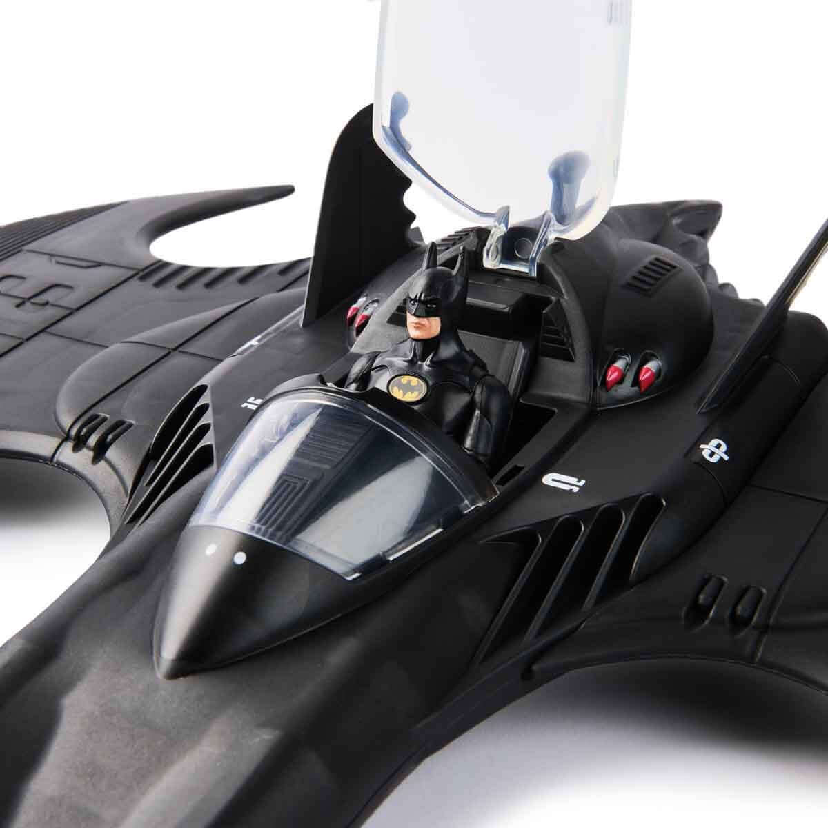 DC Comics 85. Yıl Batwing ve Aksiyon Figür Seti - Roket Oyuncak
