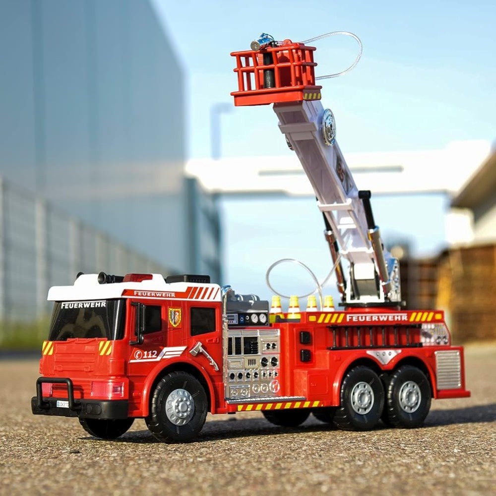 Dickie Aerial Ladder Truck Uzaktan Kumandalı İtfaiye Aracı ile çocuklar için eğlenceli itfaiye oyuncak aracı.