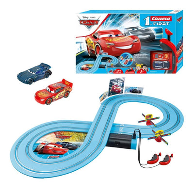 Carrera 1.First Disney McQueen  veJackson Storm Yarış Pisti