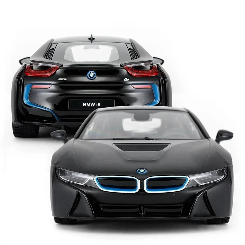 Rastar Bmw i8 Uzaktan Kumandalı Işıklı Araba Siyah modelinin ön ve arka görünüşü