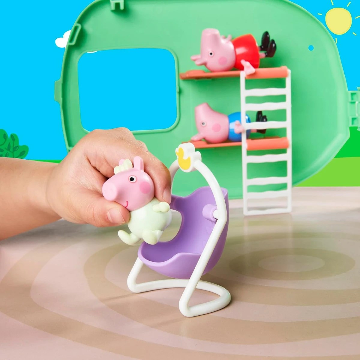 Peppa Pig Three Little Piggies Karavan Oyun Seti