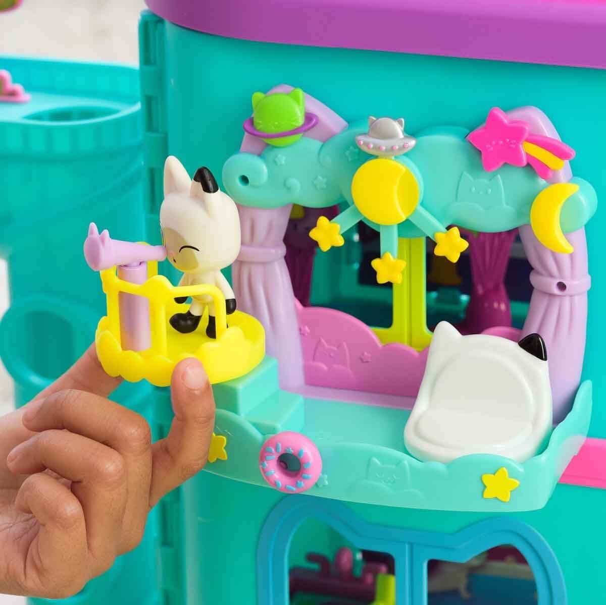 Gabby's Dollhouse Balkon Oyun Seti Pandy Paws Dreamy Lookout - Roket Oyuncak