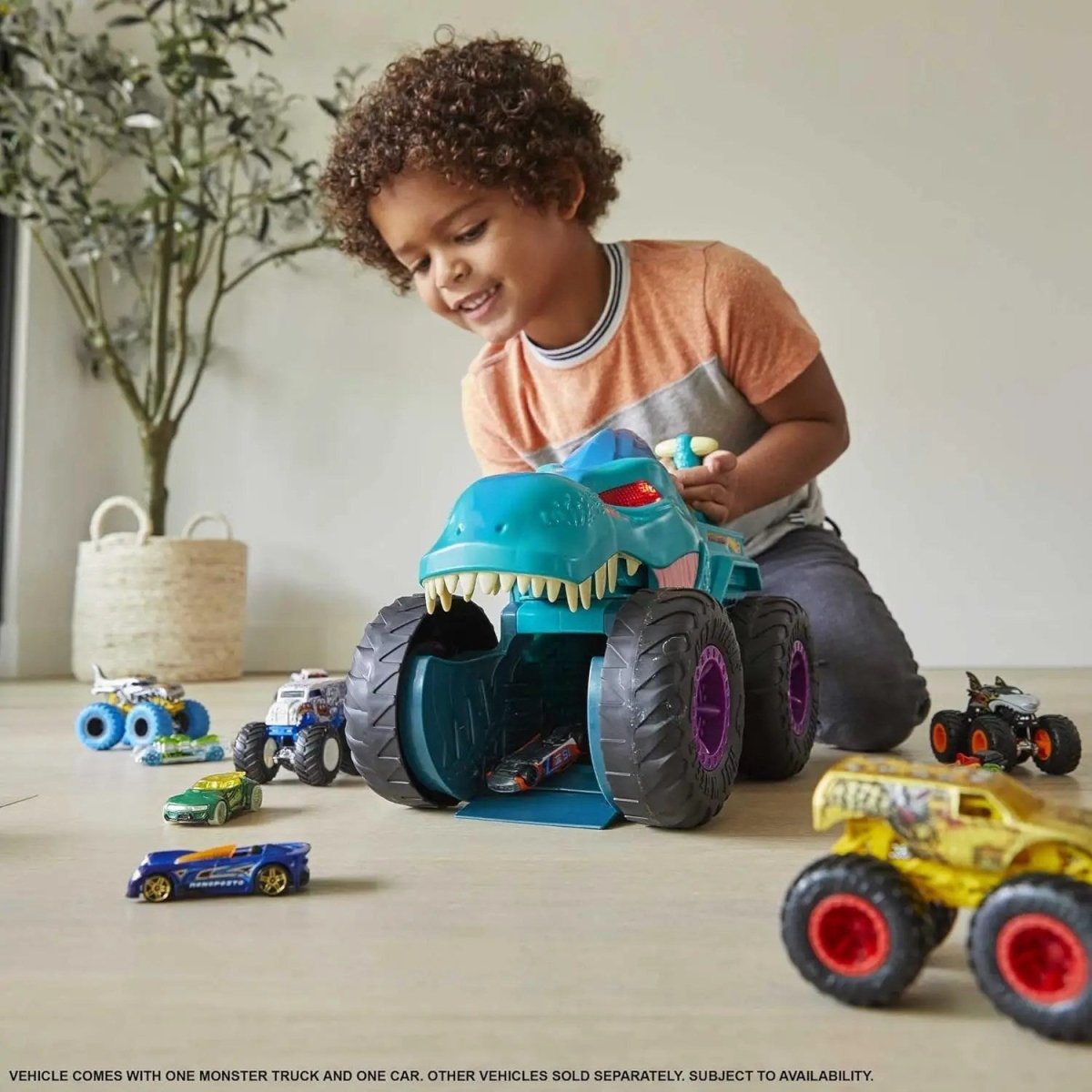Hot Wheels Monster Trucks Araba Yiyen Mega Wrex GYL13 - Roket Oyuncak