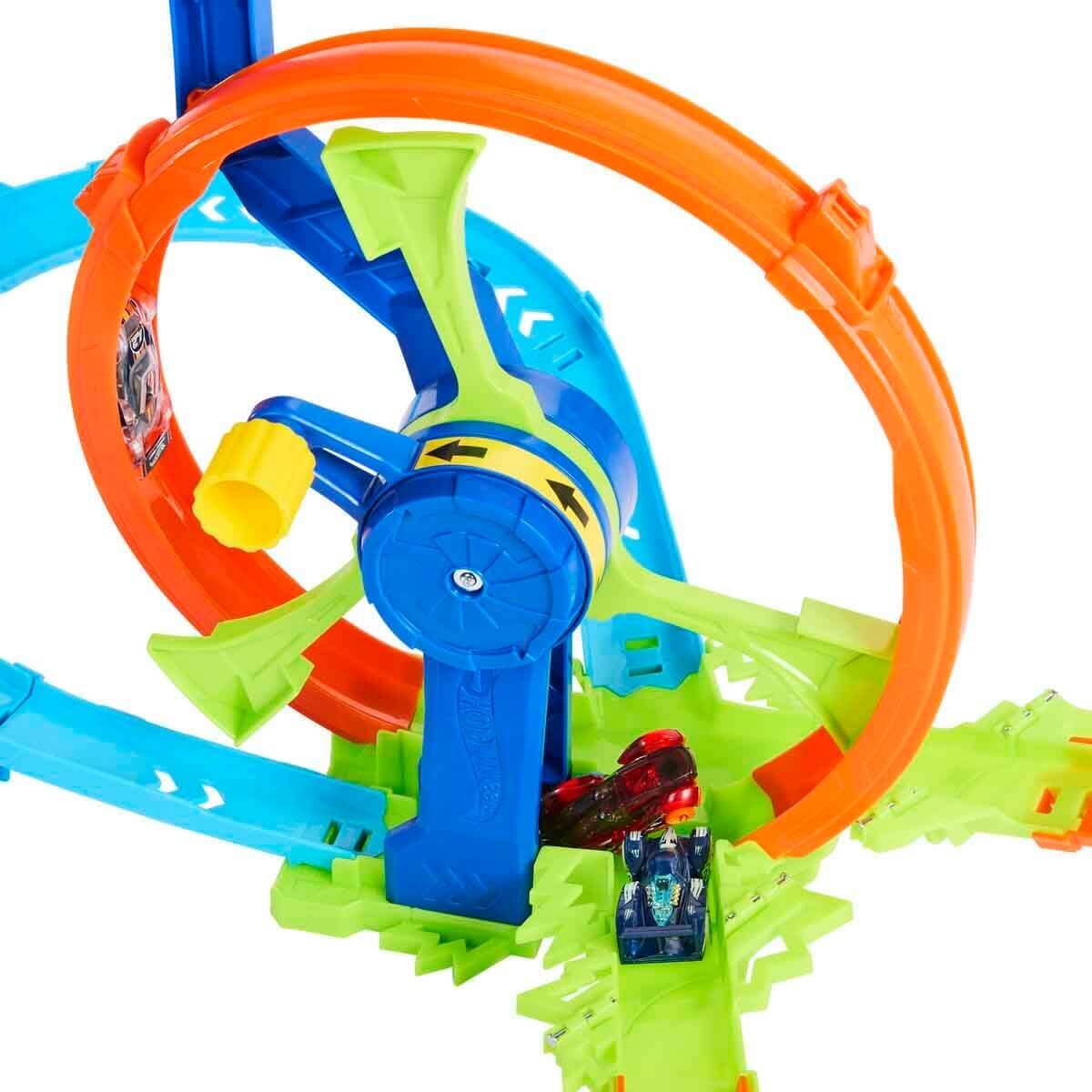 Hot Wheels Stunt Tracks Rapid Launch Loop Oyun Seti JBX65 - Roket Oyuncak