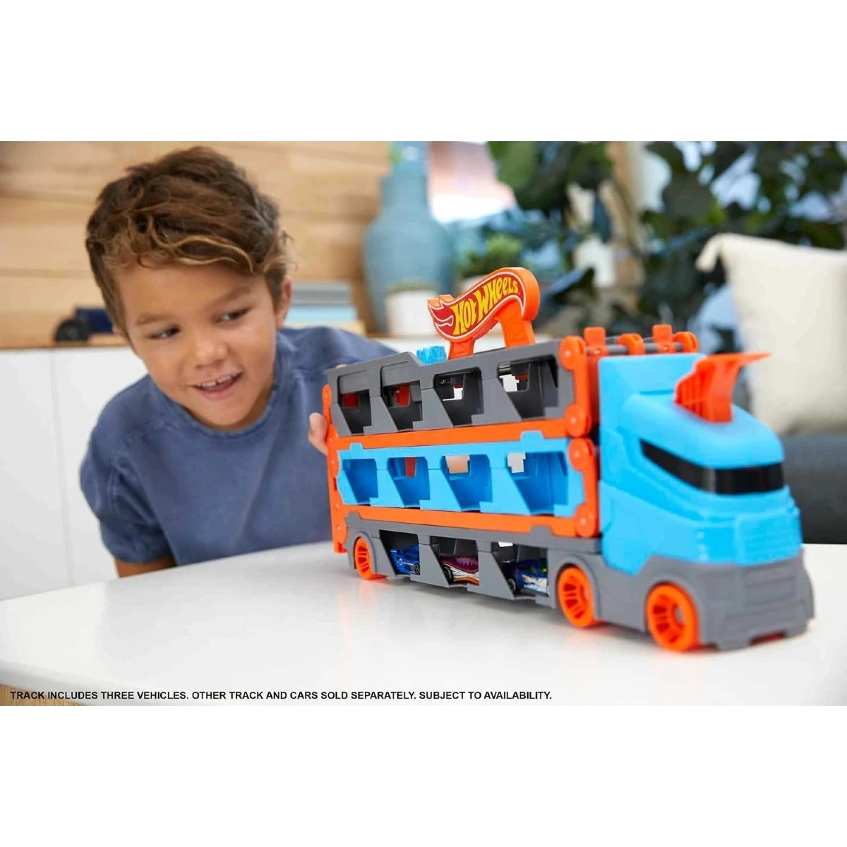 Hot Wheels Sürat Pistli Tır 180 cm Uzayan Katlanabilir Yarış Pistli, İkili Fırlatıcılı ve 22 Araç Kapasiteli Devasa Taşıyıcı Kamyon - Roket Oyuncak