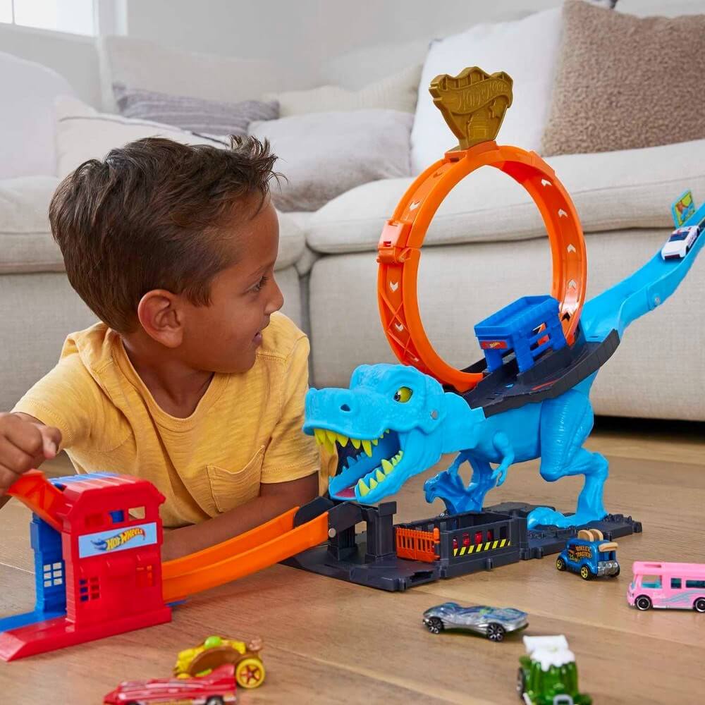 Hot Wheels T - Rex Dinozor İle Mücadele Oyun Seti - Roket Oyuncak