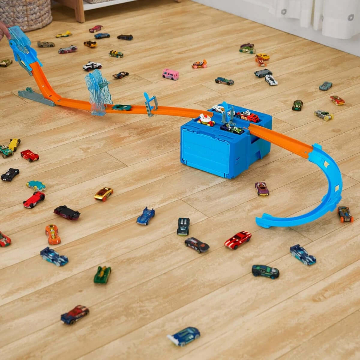 Hot Wheels Track Builder Rüzgar Temalı Akrobasi Seti HNN38 - Roket Oyuncak
