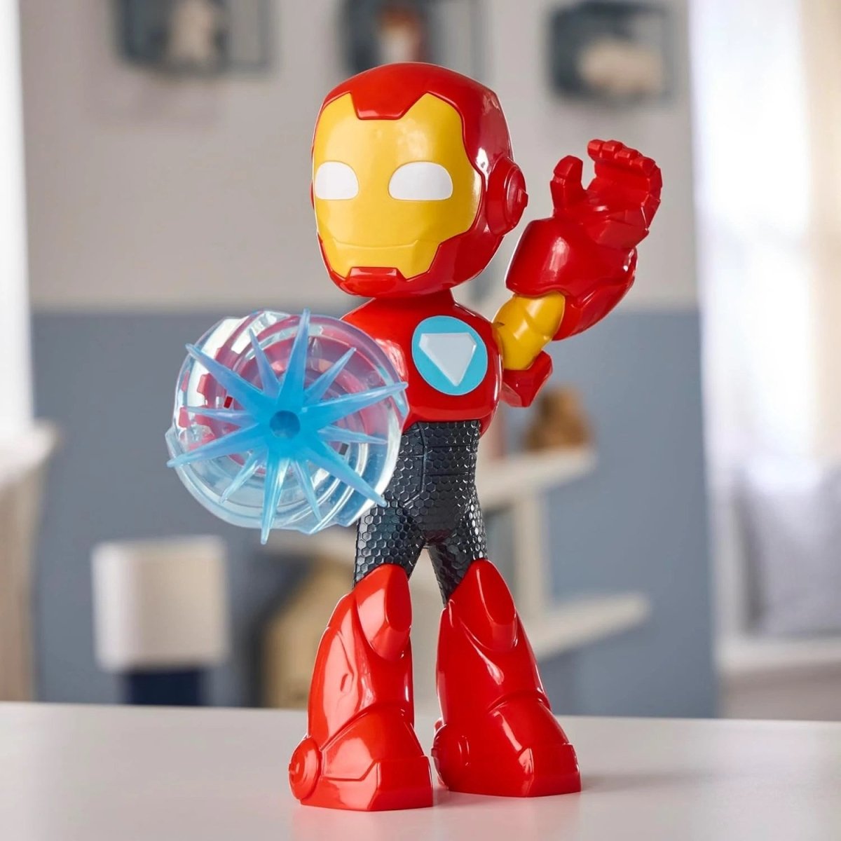 Iron Man and His Awesome Friends Büyük Figür Iron Man G2831 - Roket Oyuncak