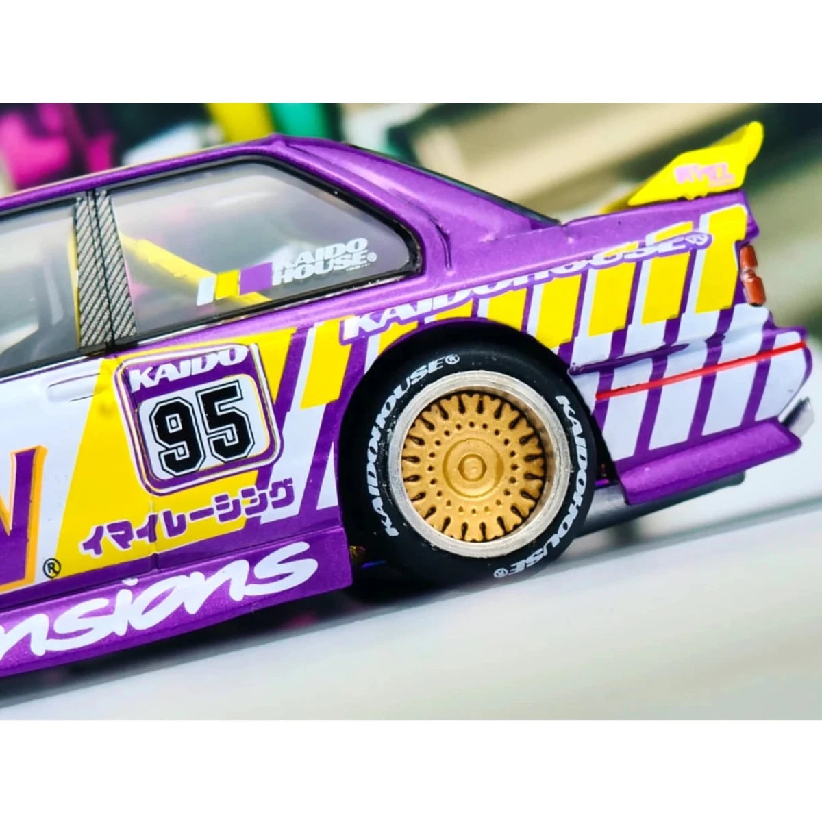 Kaido House x Mini GT BMW E30 M3 Kaido KW V1 - 1:64 Die - cast Model - Roket Oyuncak