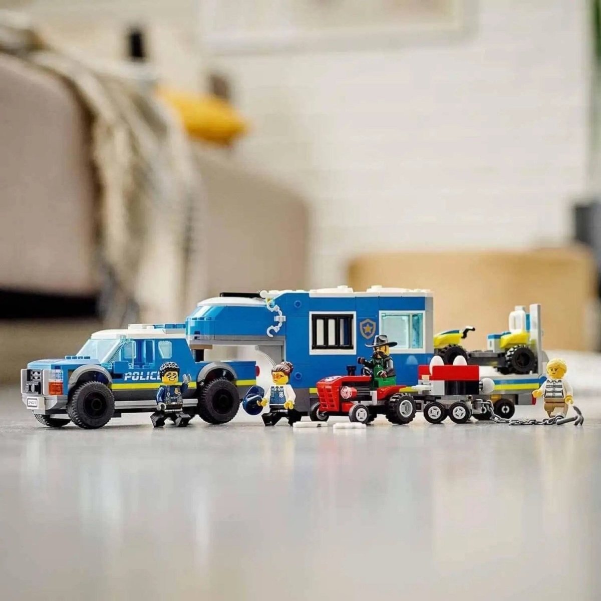 LEGO City Polis Mobil Komuta Kamyonu 60315 - 6 Yaş ve Üzeri Çocuklar için Polis Oyuncağı Yapım Seti (436 Parça) - Roket Oyuncak