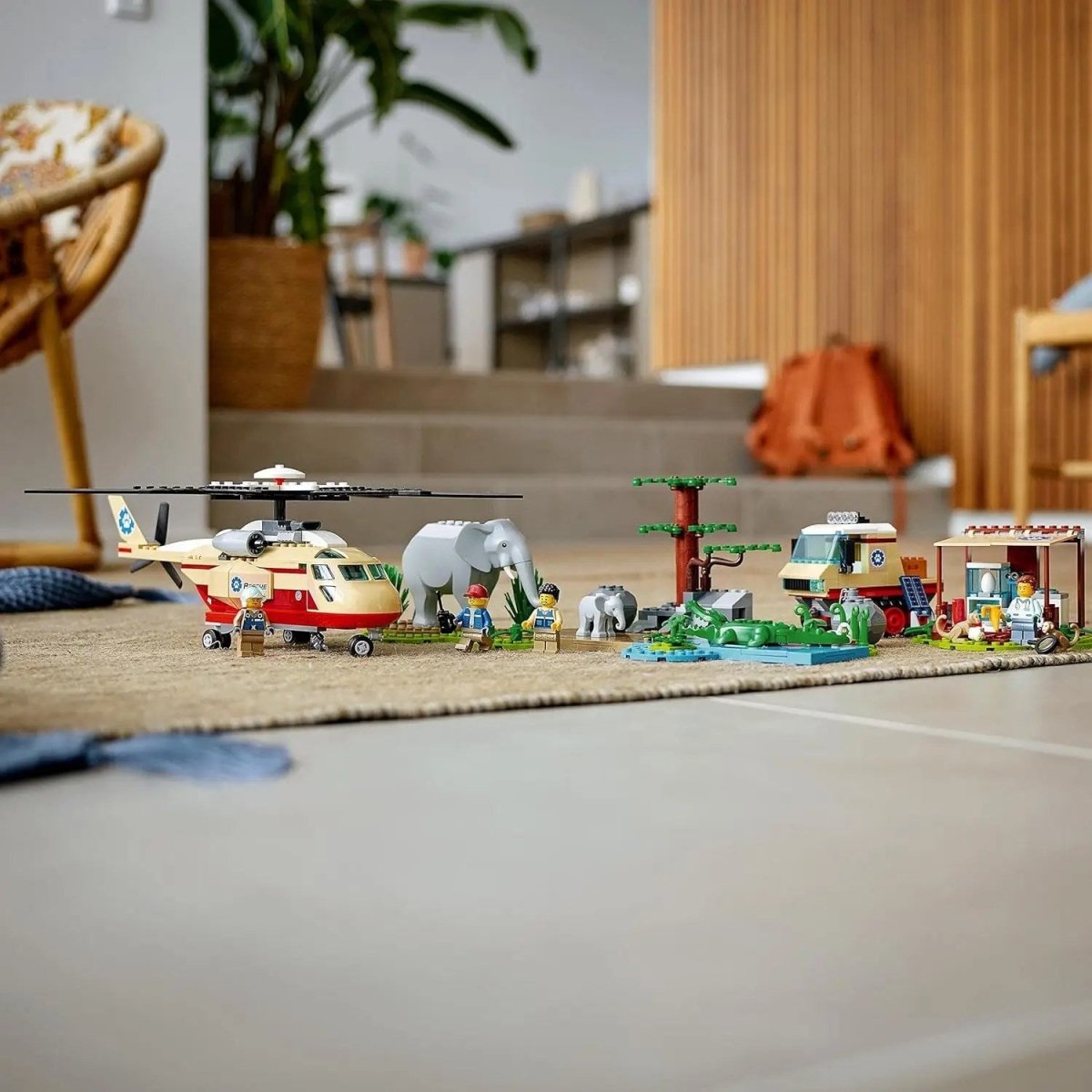 LEGO City Vahşi Hayvan Kurtarma Operasyonu 60302 - Hayvan Seven Çocuklar için Yaratıcı Oyuncak Yapım Seti (525 Parça) - Roket Oyuncak