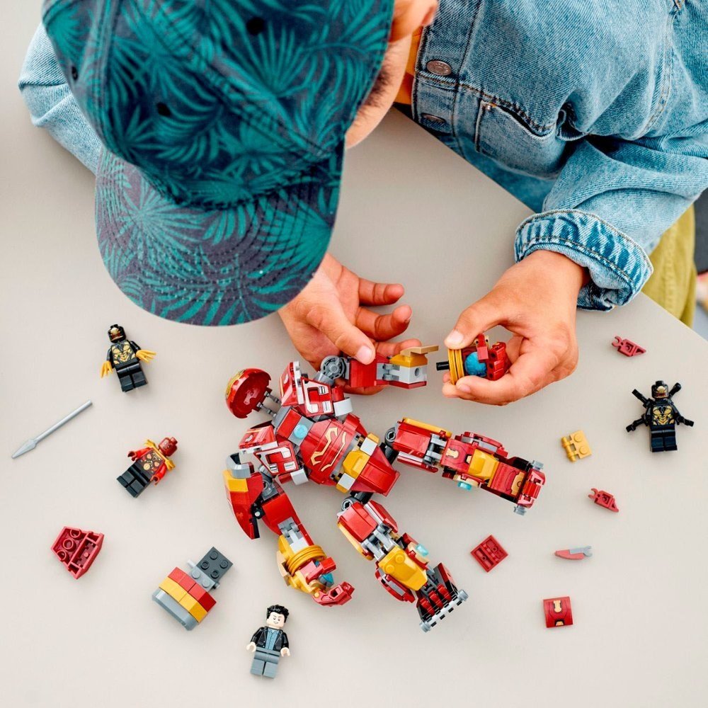 LEGO Marvel Hulkbuster: Wakanda Savaşı 76247 - 8 Yaş ve Üzeri Çocuklar için Robot ve Minifigürler İçeren Yaratıcı Oyuncak Yapım Seti (385 Parça) - Roket Oyuncak