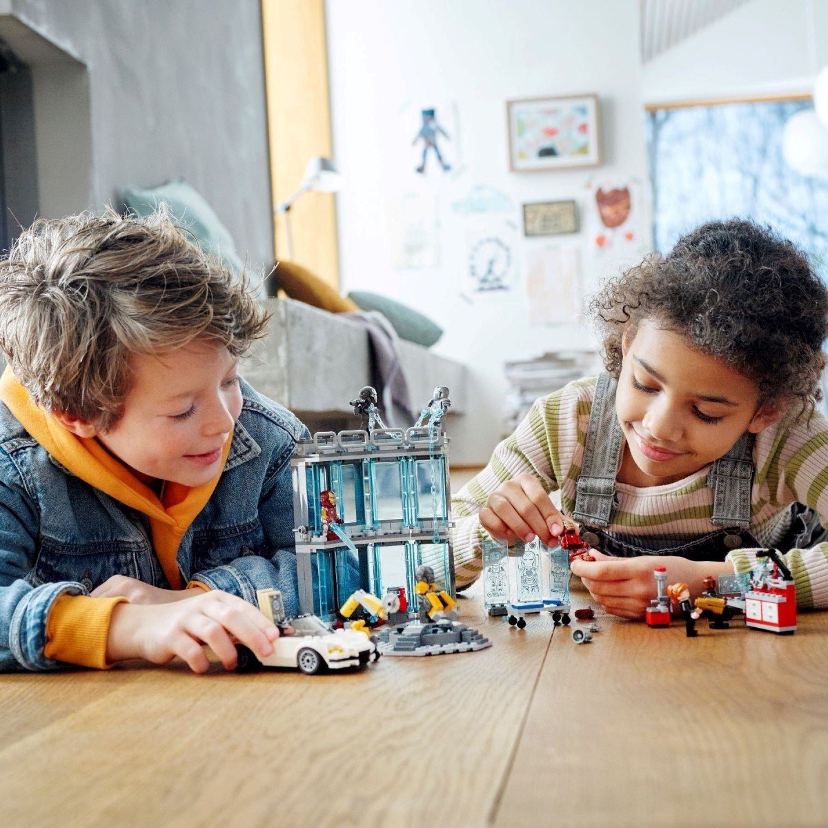 LEGO Marvel Iron Man Cephaneliği 76216 - 7 Yaş ve Üzeri Çocuklar için Zırhlar, Minifigürler ve Süper Kahraman Aksiyonu Oyuncak Yapım Seti (496 Parça) - Roket Oyuncak