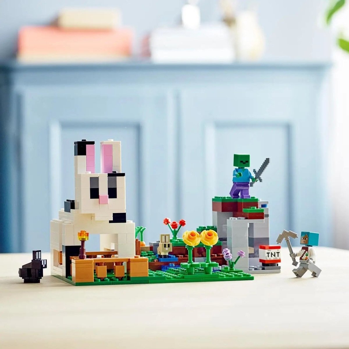 LEGO Minecraft Tavşan Çiftliği 21181 – Macera Oyunlarını Seven Çocuklar İçin Tavşan Evi İçeren Yaratıcı Oyuncak Yapım Seti (340 Parça) - Roket Oyuncak