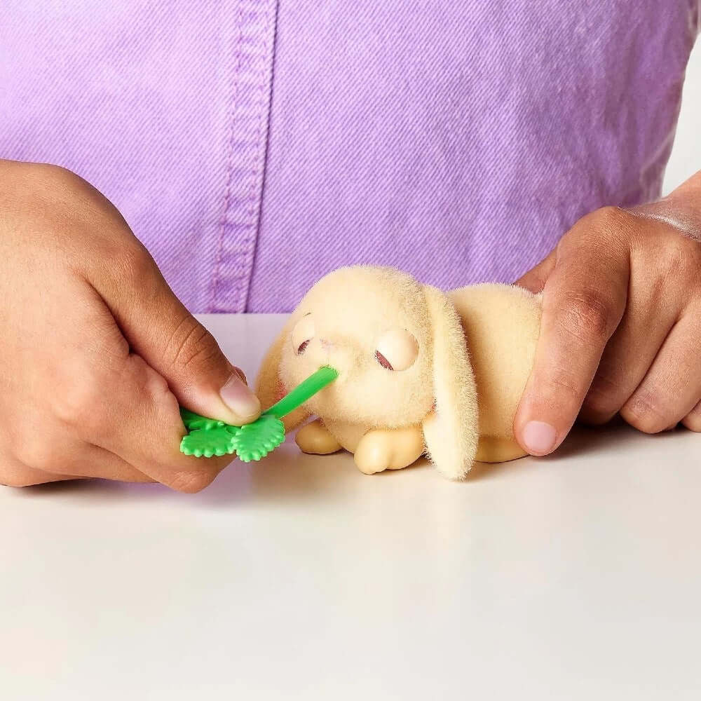 Little Live Pets Anne ve Yavruları Mini Tavşan Oyun Seti - Roket Oyuncak