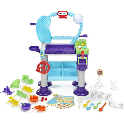 Little Tikes Müthiş Laboratuvar interaktif laboratuvar seti, çeşitli deney aletleriyle çocukların bilimle eğlenmesini sağlıyor.