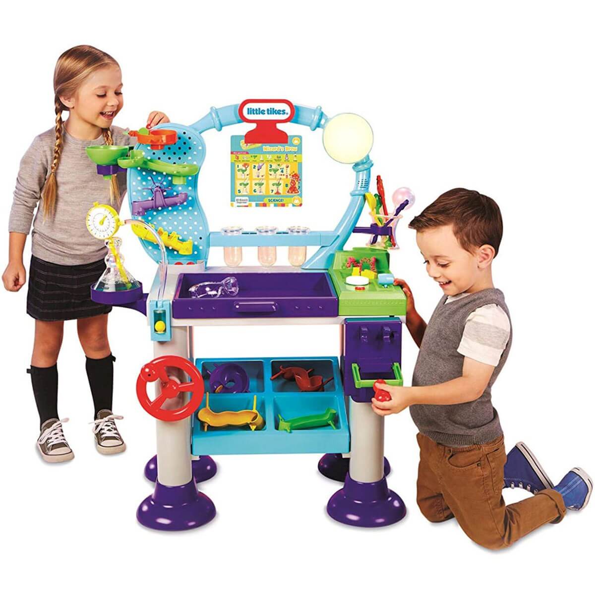 Little Tikes Müthiş Laboratuvar, çocukların bilimle eğlenceli oyunlar oynadığı interaktif laboratuvar seti.