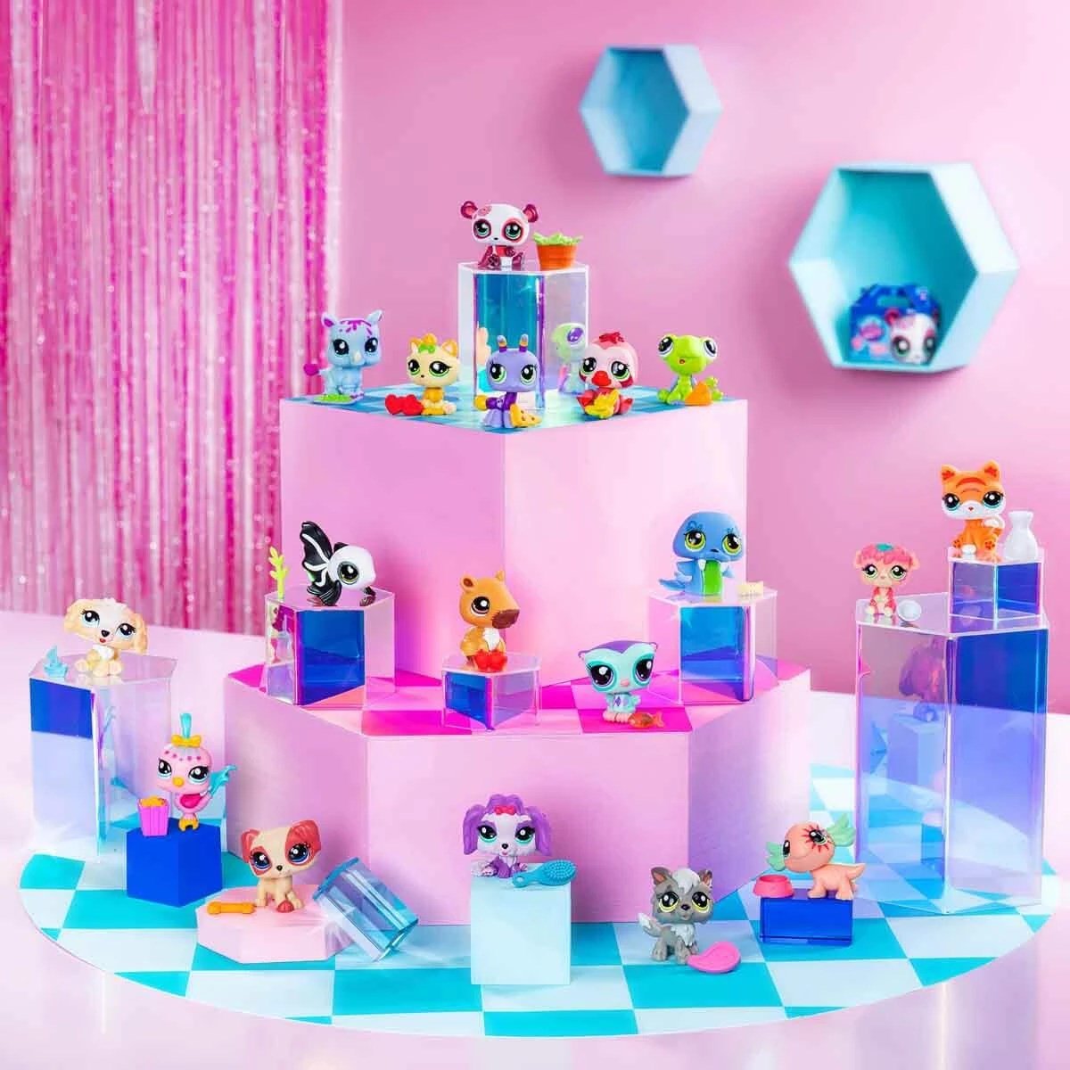 Littlest Pet Shop Minişler Tekli Paket 145 Mors S3 Sanal Kodlu ve Aksesuarlı Mini Figür - Roket Oyuncak