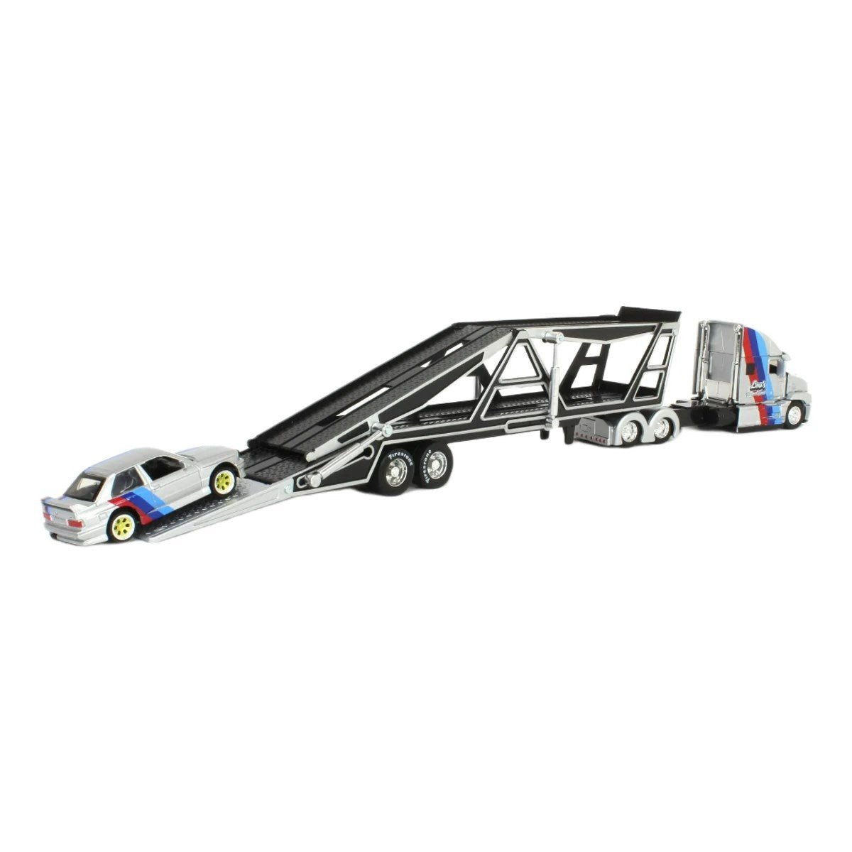 Maisto Design Seri Taşıyıcı Tırlar MACK Anthem & 1988 Bmw M3 - Roket Oyuncak