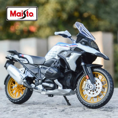 Maisto Special Edition BMW R 1250 GS 2017 1:18 Ölçekli, Die - Cast Motosiklet Metal Gövdeli, Detaylı İşçilik ve Sergileme Standlı Koleksiyonluk Model - Roket Oyuncak