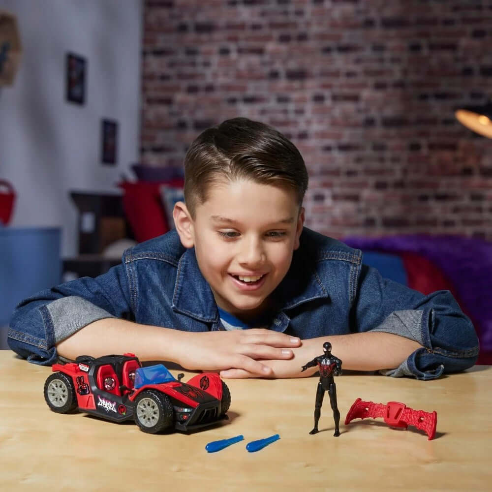 Marvel Spider - Man Venom Versus Miles Morales Araç ve Figür - Roket Oyuncak