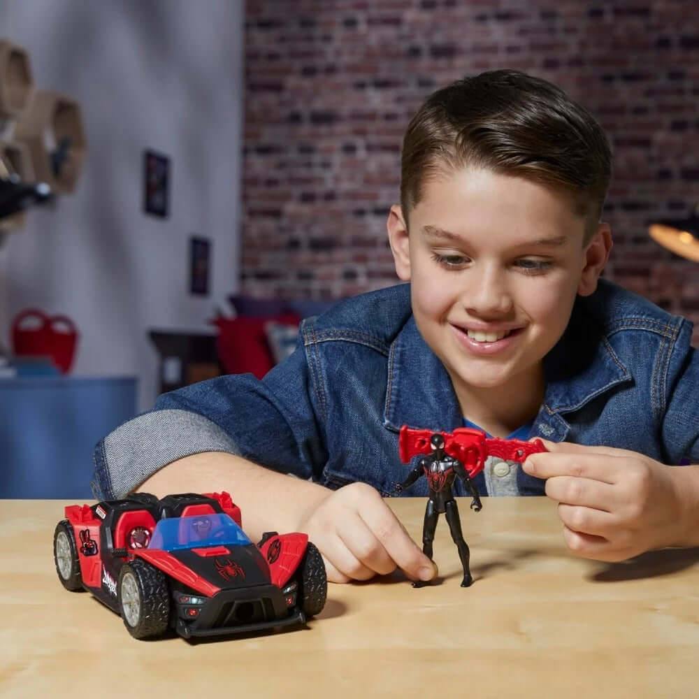 Marvel Spider - Man Venom Versus Miles Morales Araç ve Figür - Roket Oyuncak