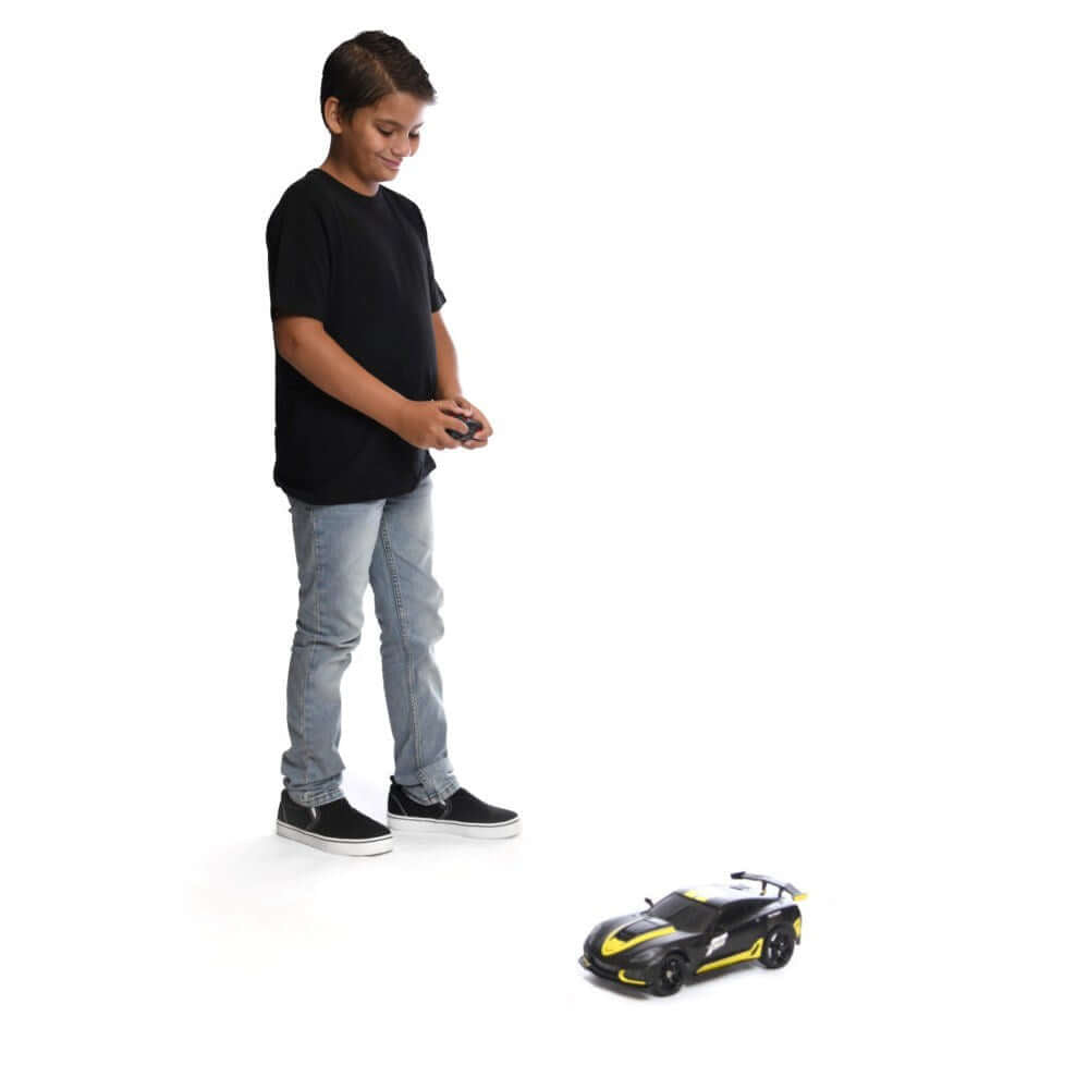New Bright 1:16 Forza Motorsport Sesli ve Işıklı USB Şarjlı Uzaktan Kumandalı Araba Corvette Zr1 - Roket Oyuncak