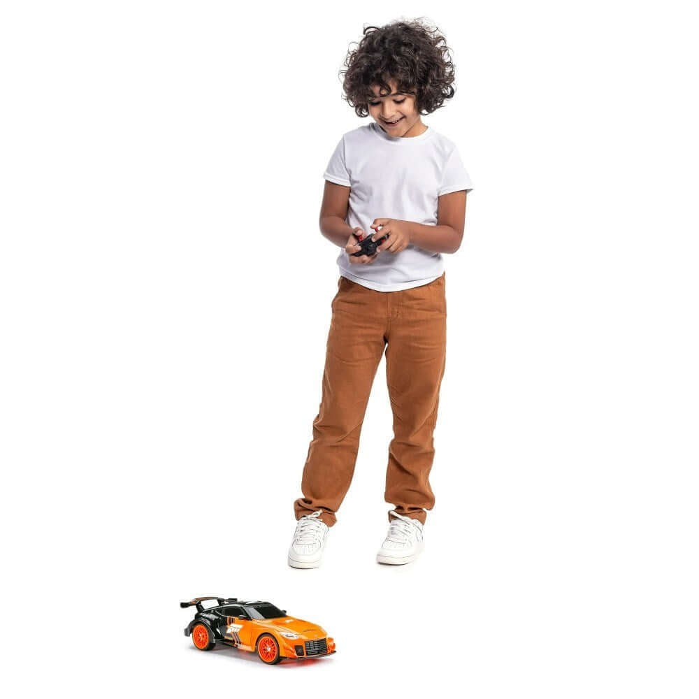 New Bright 1:16 Forza Motorsport Sesli ve Işıklı USB Şarjlı Uzaktan Kumandalı Araba - Nissan Z - Roket Oyuncak